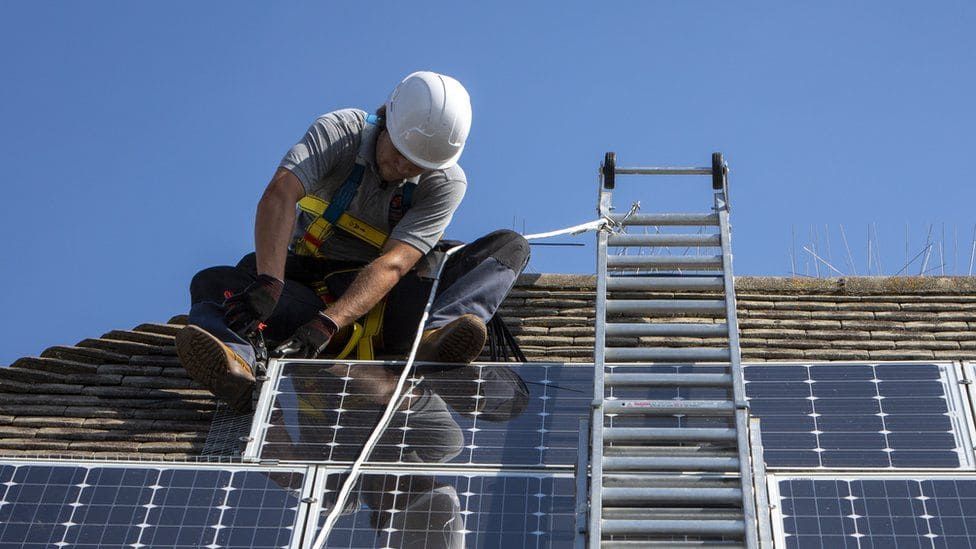 How to Install Solar Panels on the Roof